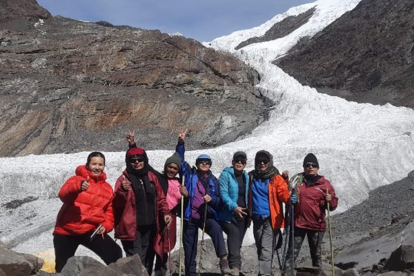 Bachencri Pal & Fit@50 team Gorichen Summit 16500 ft.