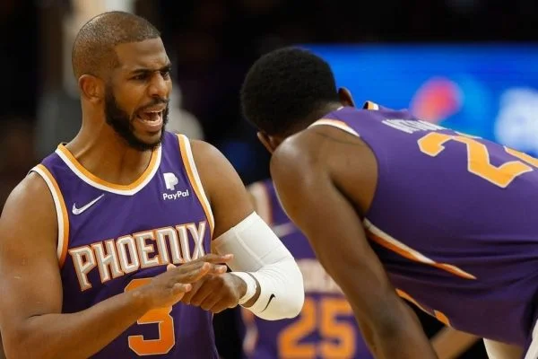 Chris Paul has an avulsion fracture