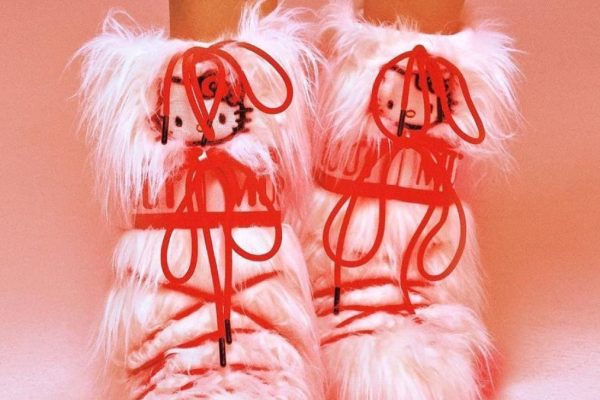 Hello kitty moon boots