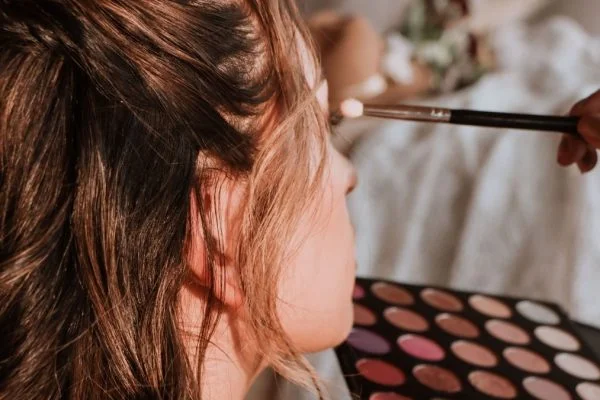 low visual makeup tips