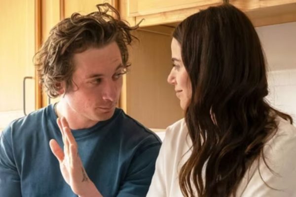 Molly Gordon and Jeremy Allen White