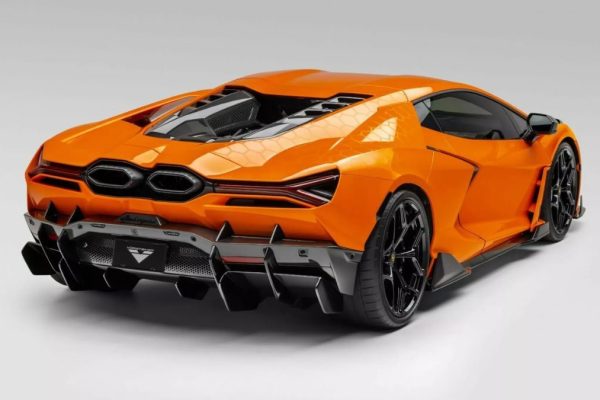 Lamborghini Revuelto