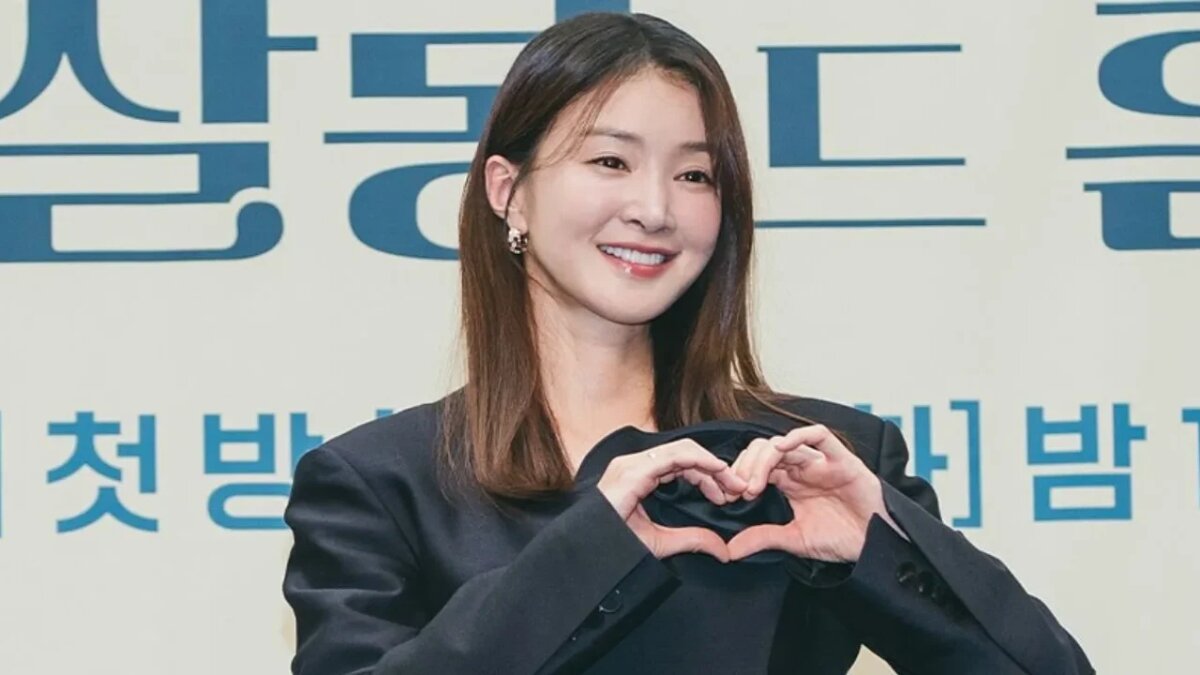 Lee Si Young
