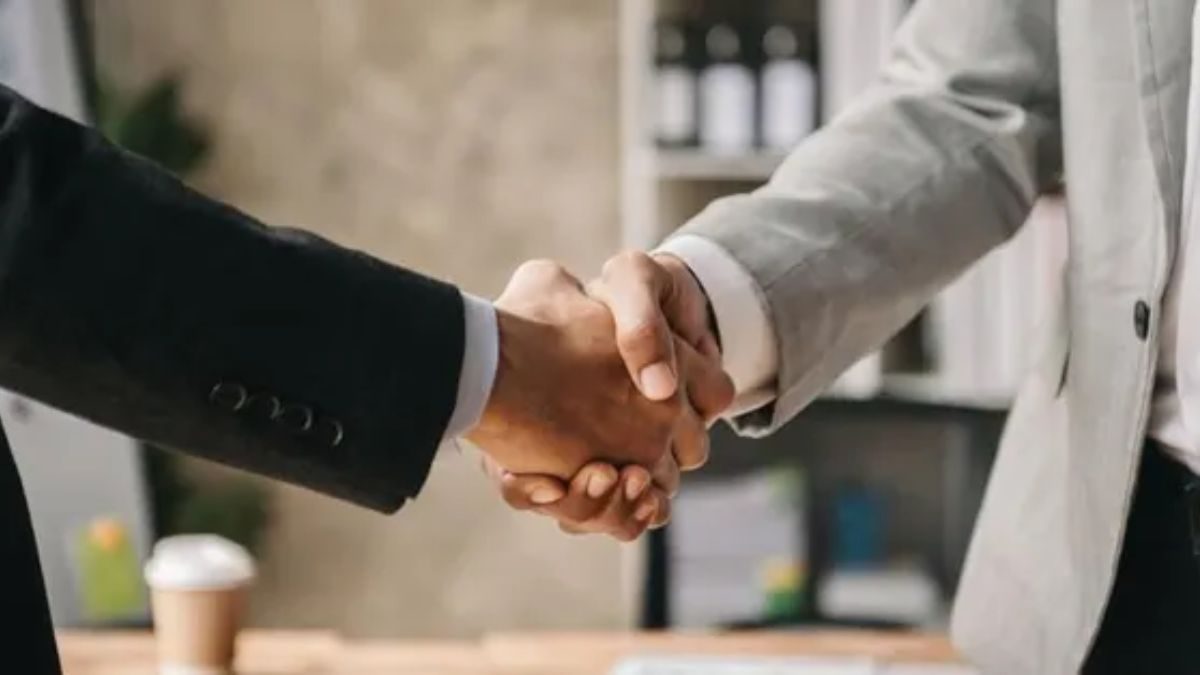 Worker fired before first day because of HR’s mistake sparks outrage