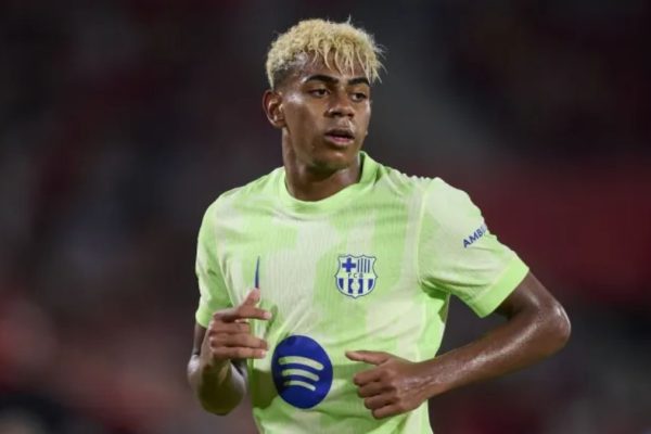 Barcelona cruise past Valencia but concern rises over Lamine Yamal