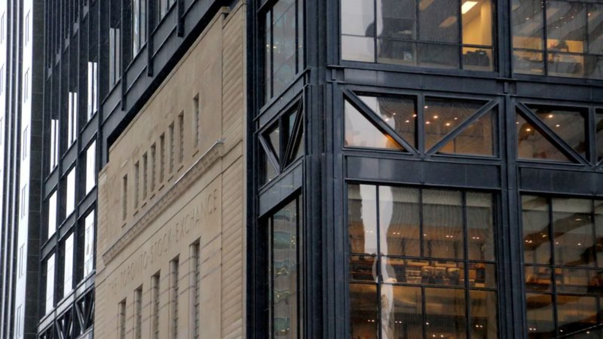 TSX: Markets Move as Investors Watch Jobs and a Possible U.S. Shutdown