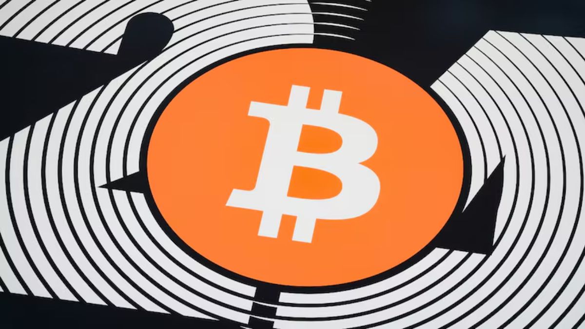 Bitcoin price today: Bitcoin climbs above $120K on “Uptober” hopes and US shutdown buzz