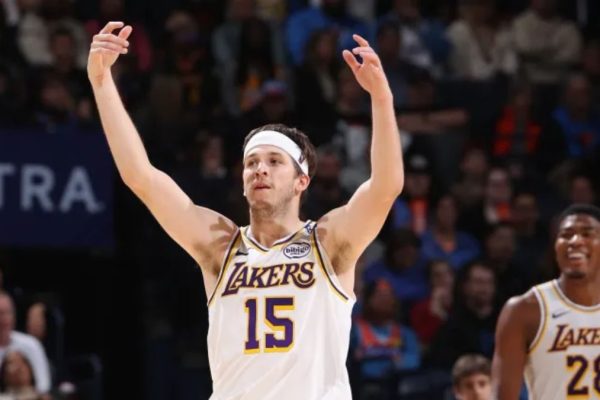 Austin Reaves saves the day for the Lakers