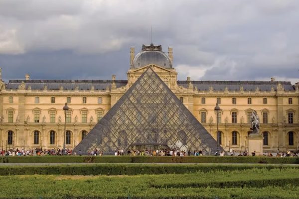 Five more arrested in $100 million Louvre crown jewel heist