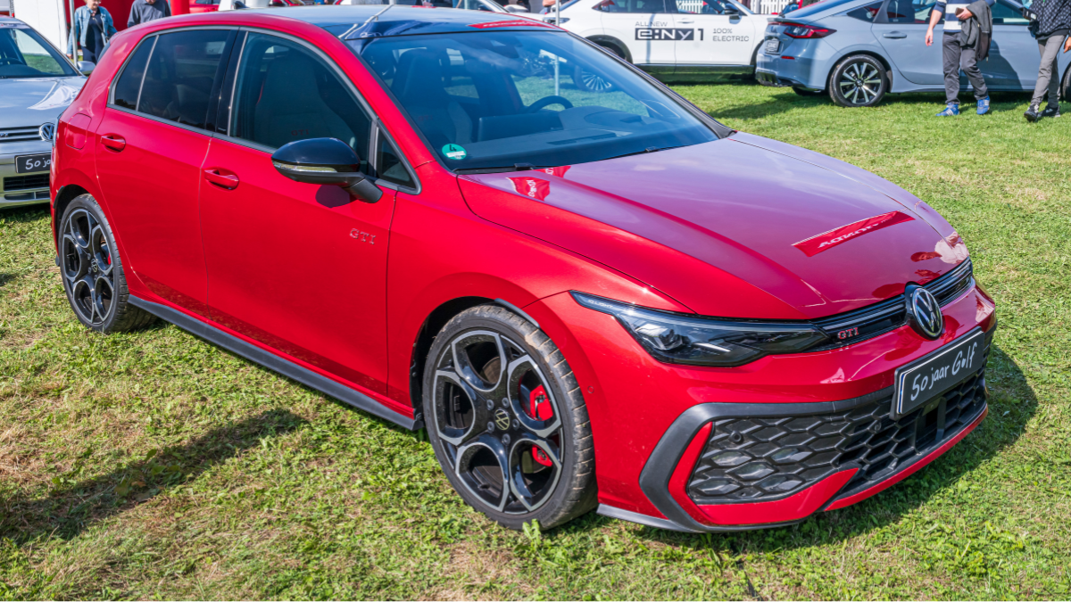 TikTok mechanic sparks debate over sellers’ responsibility in used car sales