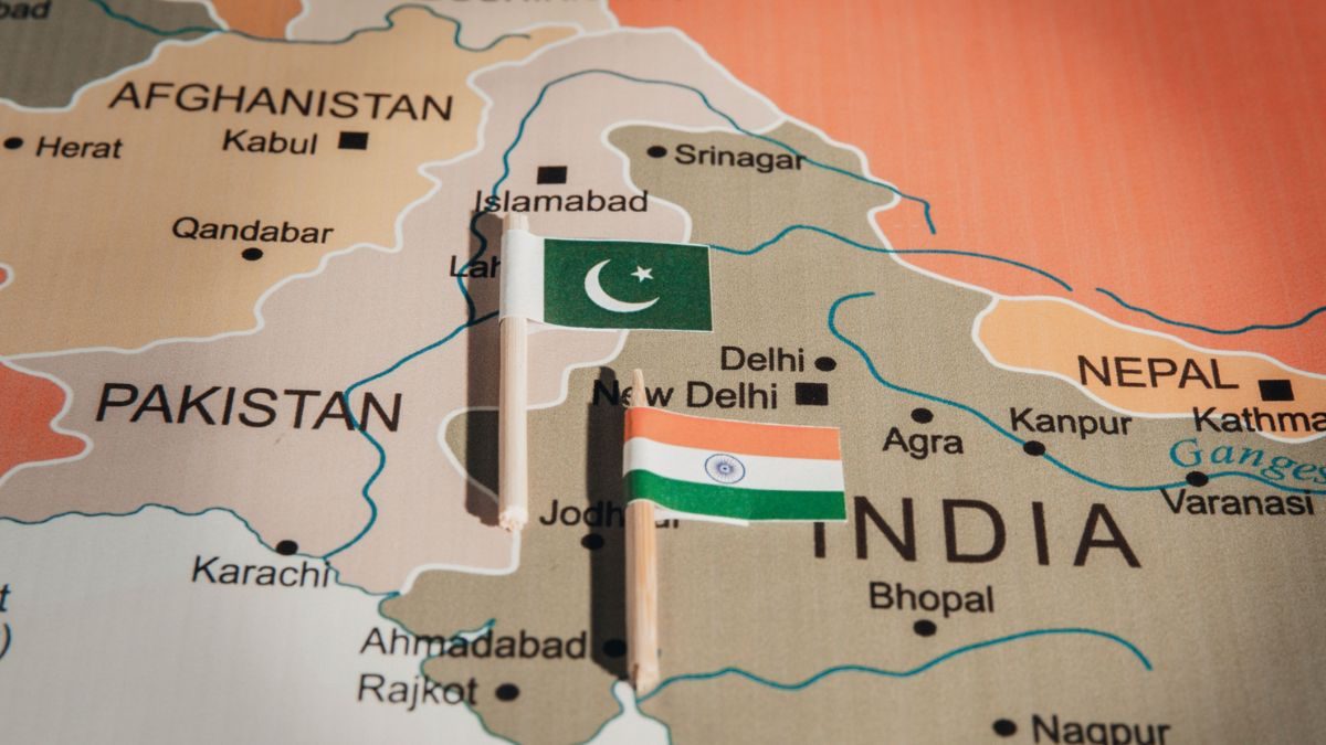 Pakistan, India