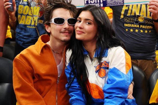 Kylie Jenner quietly shuts down breakup rumors