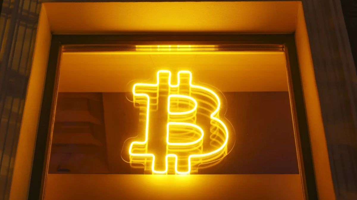 Bitcoin struggles now but big voices still see a huge rise ahead