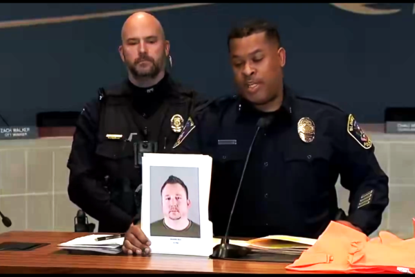 ICE worker caught in a sting after trying to meet someone he thought was a teenage girl