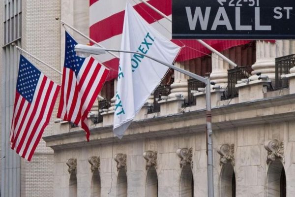 Stocks move up as hopes rise for another rate cut