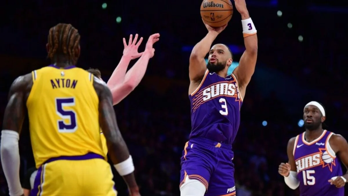 Dillon Brooks silences Lakers crowd with monster game after Booker injury