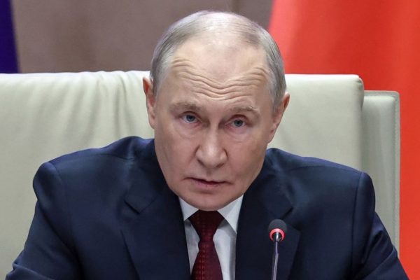 Putin warns Europe: Russia “ready for war” amid Ukraine tensions