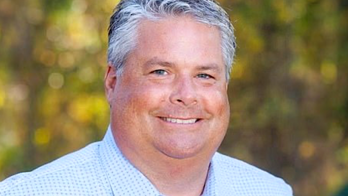 Mooresville Mayor Chris Carney faces Federal lawsuit over alleged pants-free town hall incident