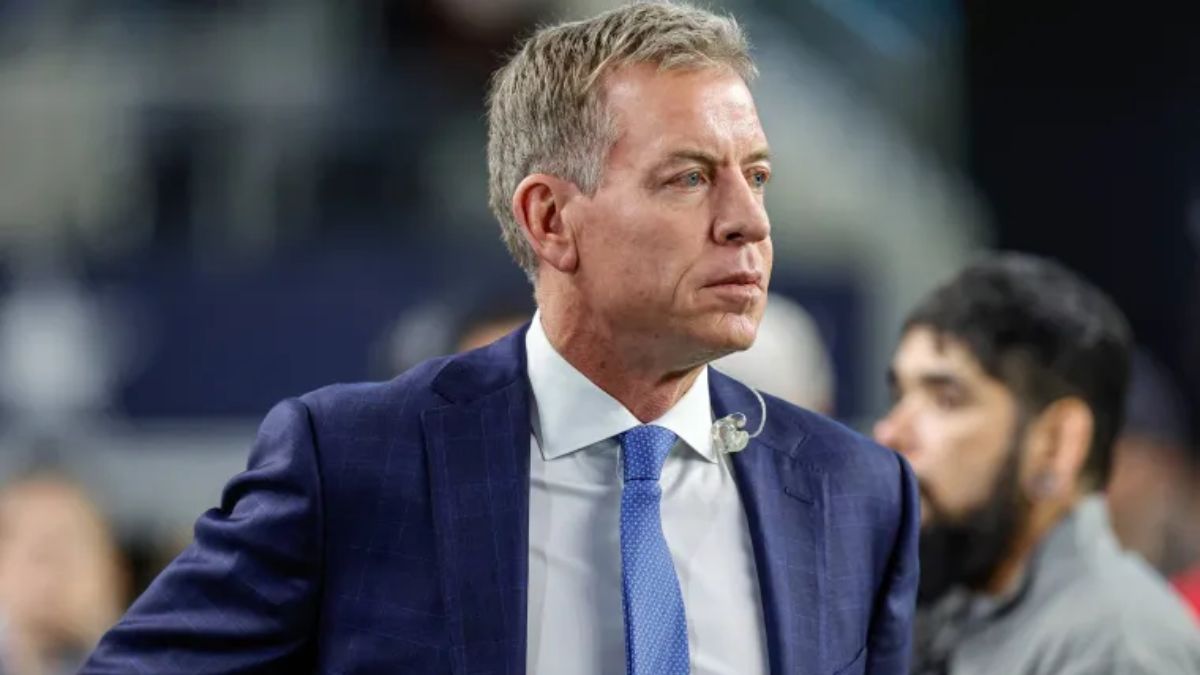 Dolphins retain Troy Aikman as advisor for head coach search