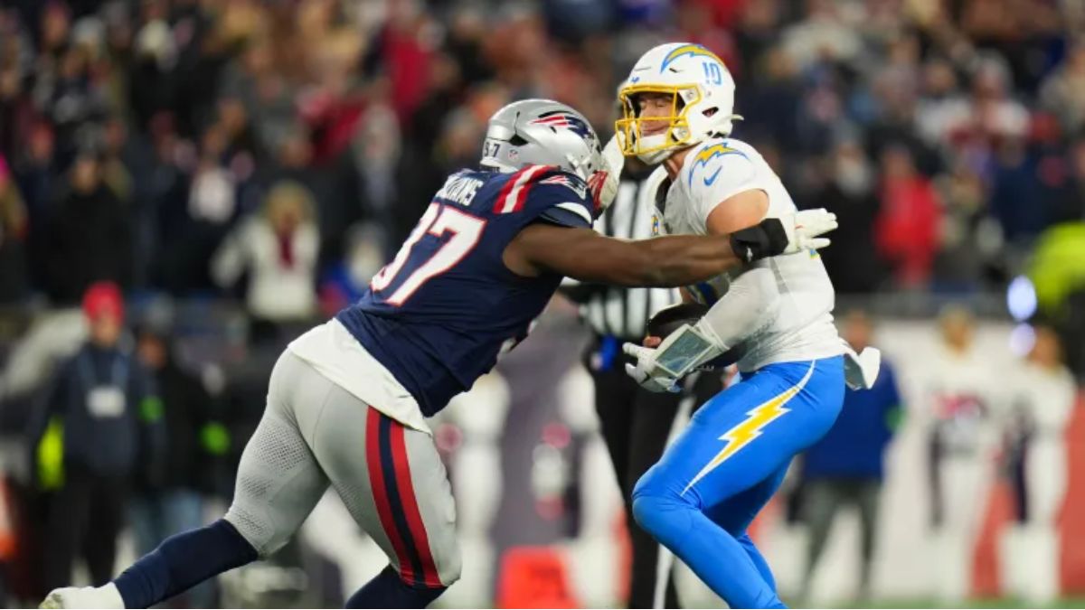 Justin Herbert struggles in playoffs despite being a top quarterback