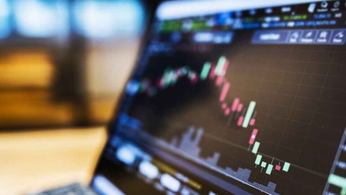 Lloyds shares hit 2008 high but a pause may be coming