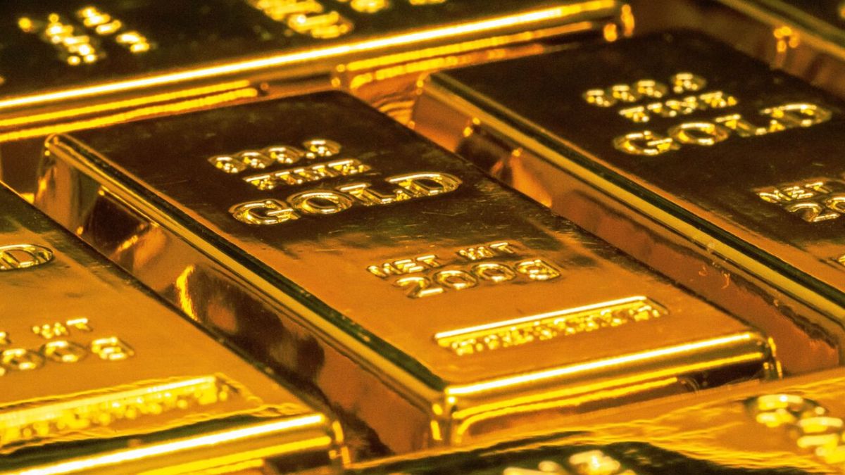 Gold hits new record above $5,600 as safe-haven demand surges