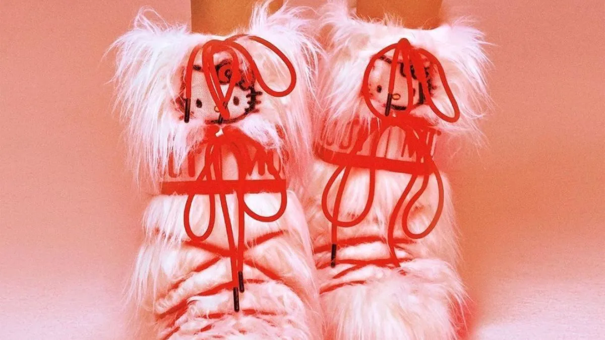 Hello kitty moon boots