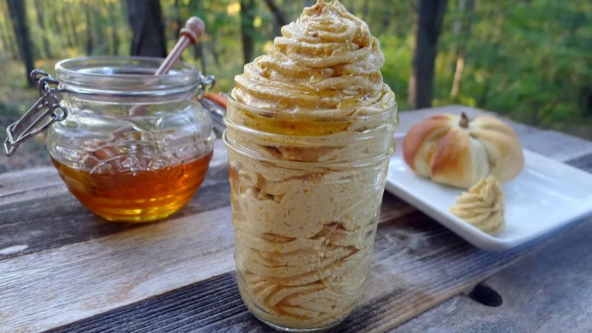 whipped honey butter pic