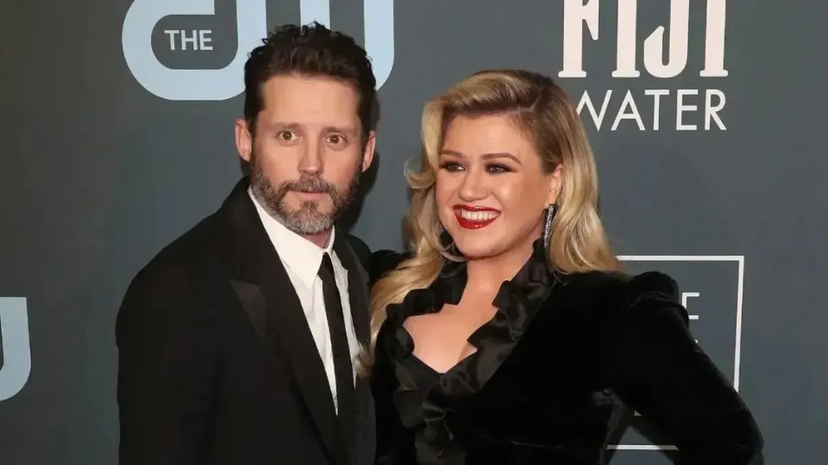 Why did Kelly Clarkson and Brandon Blackstock divorce?