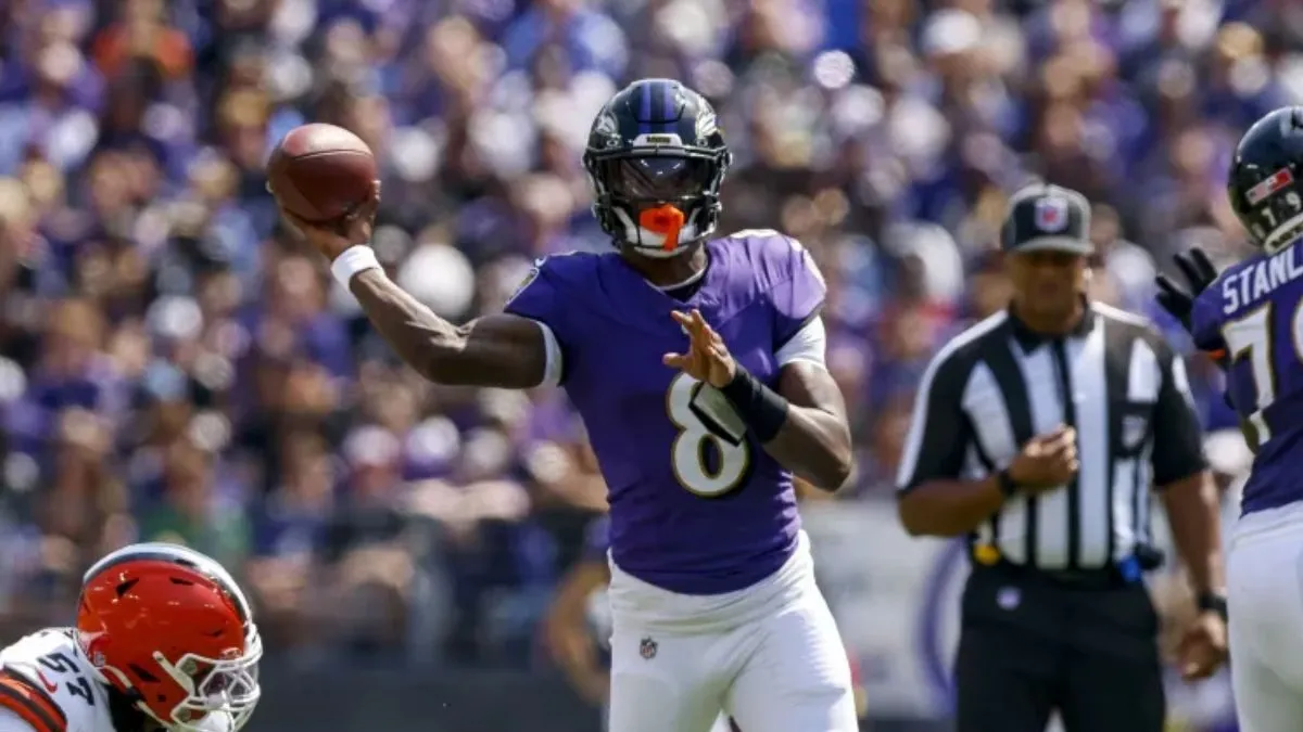 Lamar Jackson returns to practice but week 8 status still unclear