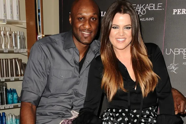 Khloé Kardashian says Lamar Odom burned all her journals right in front of her