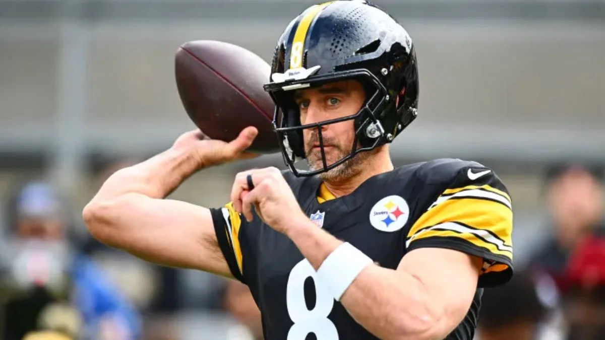 Aaron Rodgers gets good news, but his week twelve status is still uncertain