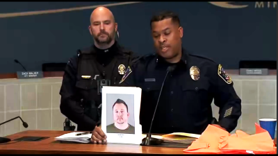 ICE worker caught in a sting after trying to meet someone he thought was a teenage girl