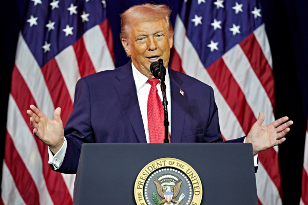 Trump jokes about a third term and watches the room