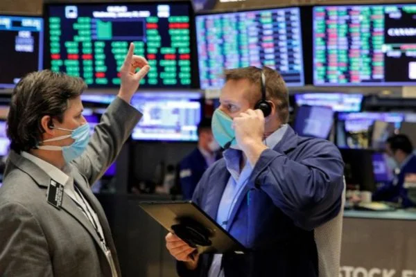 Wall street stays Choppy as jobs data and Fed bets take center stage