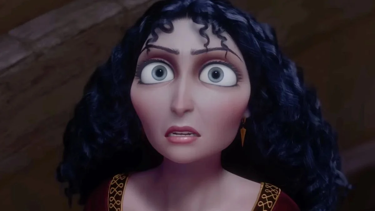 Kathryn Hahn in talks for Tangled villain role