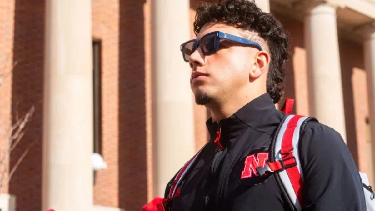 Patrick Mahomes wearing Oregon jersey sparks viral College Football joke