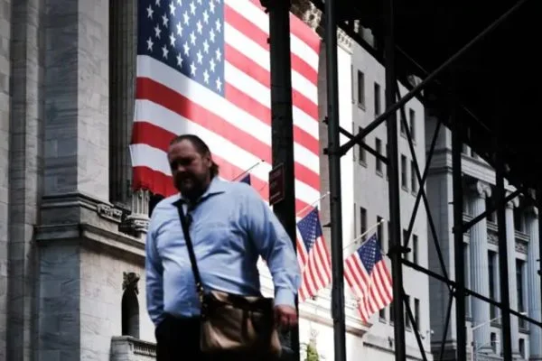 Why the economy feels bad even as America gets richer