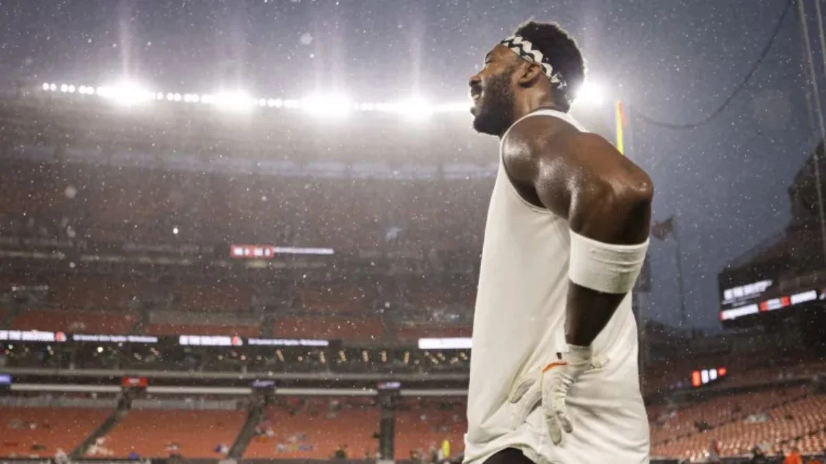 Myles Garrett takes quiet Switzerland trip after tough Browns season
