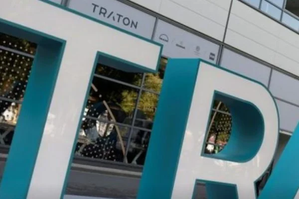 Traton stock jumps as cash flow beats forecasts