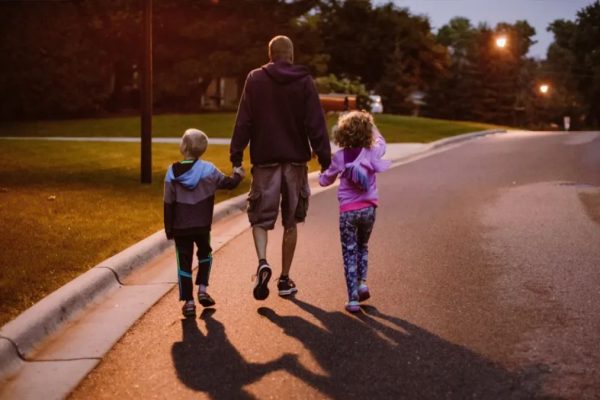 Does walking after meals really improve digestion and blood sugar?