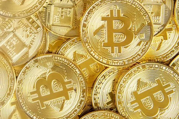 Bitcoin ETFs see money coming back after rough week