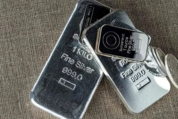 Why silver price is up 1.7% and whether it can cross $72.44 or fall again