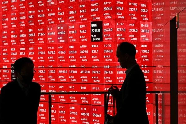 Stock Market Losers today: ACLS crashes 20% as PANW, APLD, Airlines and Tech Stocks Slide