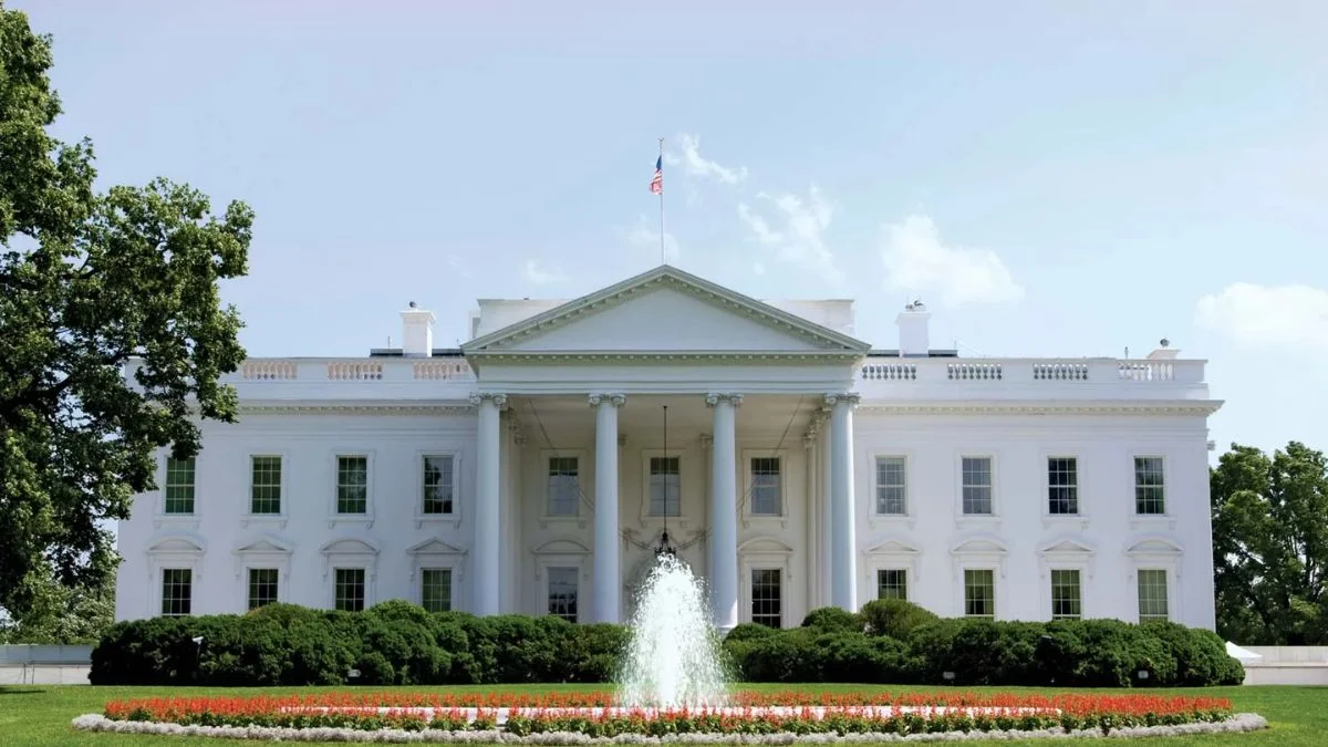White House tries to revive crypto bill by limiting stablecoin rewards