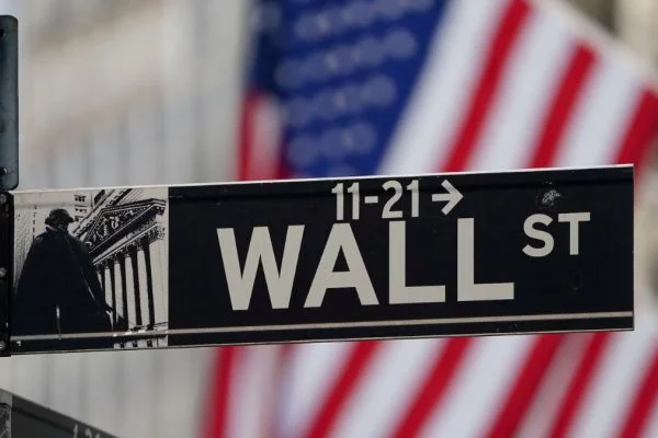 US market today February 25: Dow Jones jumps 370 points as Nasdaq rallies 1.04% and VIX slips below 20