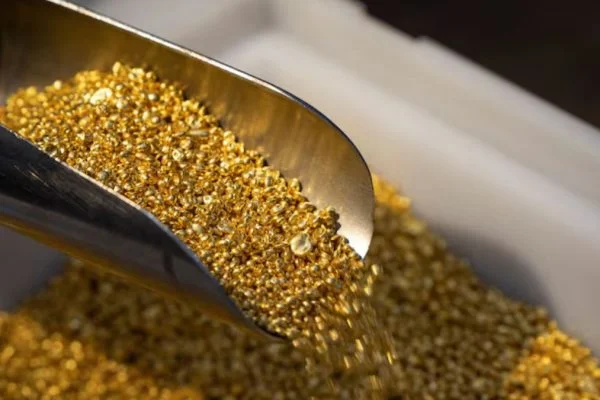 Metals prices today, March 3: Gold falls 2.24% to 5,203.42 USD but still up 78.23% YoY