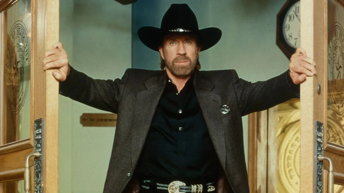 How much did Chuck Norris earn from Walker, Texas Ranger?