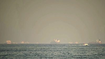 US and Israel intensify strikes on Iran as Strait of Hormuz deadline looms