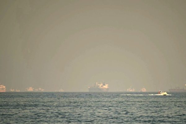 US and Israel intensify strikes on Iran as Strait of Hormuz deadline looms